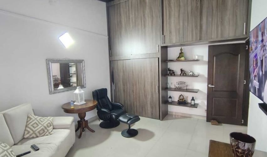Casa de 11 alcobas en venta en La Castellana, Medellín, 630 m² · foto 7 de 15