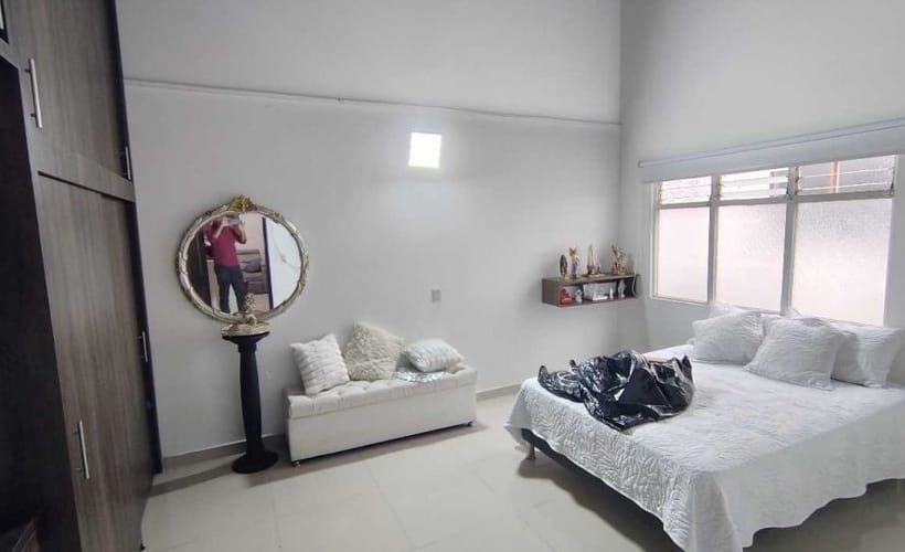 Casa de 11 alcobas en venta en La Castellana, Medellín, 630 m² · foto 10 de 15
