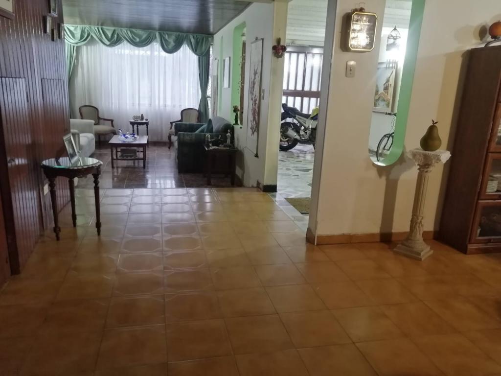 Casa en venta en Las Villas, Bogotá · foto 4 de 24