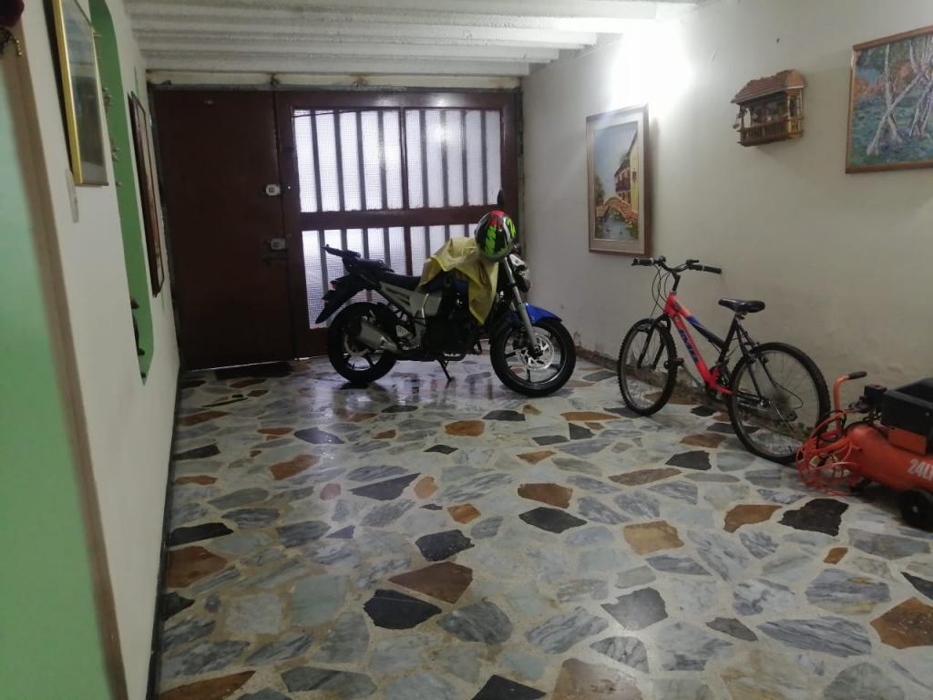 Casa en venta en Las Villas, Bogotá · foto 8 de 24
