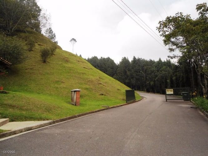 Lote en venta en Vía Las Palmas, Envigado, 7331 m² · foto 4 de 15
