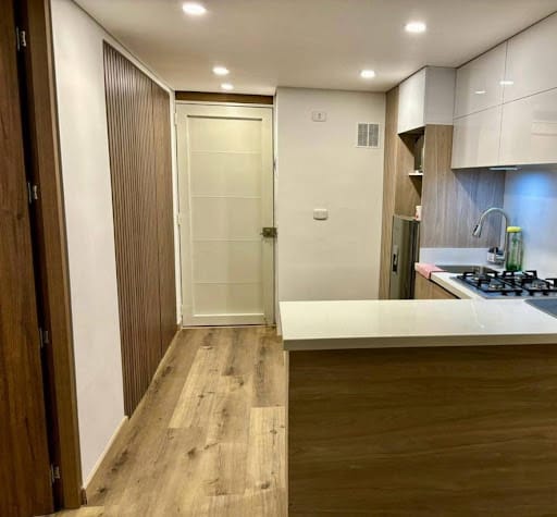 Apartaestudio en venta en La Felicidad, Bogotá, 32 m² · foto 6 de 19