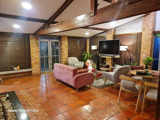 Casa de 3 alcobas en arriendo en Canavita, Chía, 220 m² · foto 2 de 23