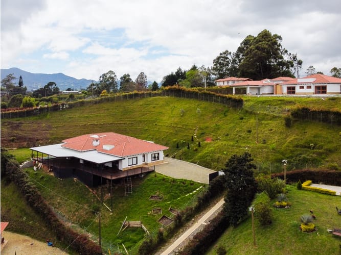 Finca en venta en Quirama, El Carmen de Viboral, 1500 m² · foto 3 de 24