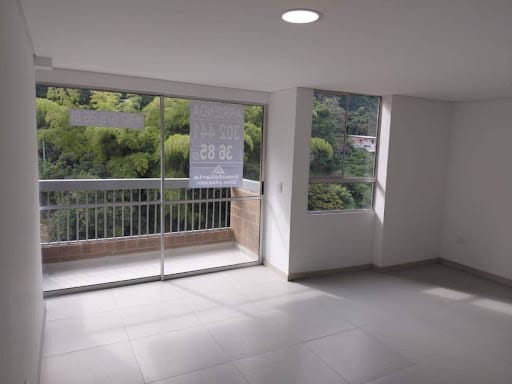 Apartamento de 2 alcobas en arriendo en Loma Del Indio, Medellín, 65 m² · foto 7 de 24