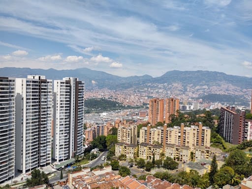 Apartamento de 3 alcobas en arriendo en Loma Del Indio, Medellín, 55 m² · foto 9 de 20