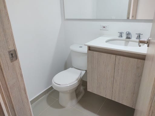 Apartamento de 3 alcobas en arriendo en Loma Del Indio, Medellín, 55 m² · foto 15 de 20