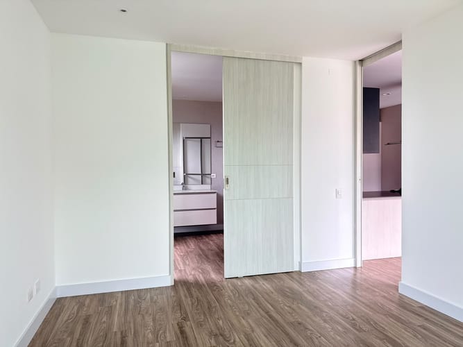 Apartamento de 2 alcobas en venta en El Poblado, Medellín, 85 m² · foto 13 de 17