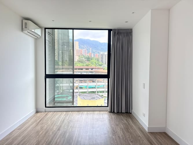 Apartamento de 2 alcobas en venta en El Poblado, Medellín, 85 m² · foto 11 de 17