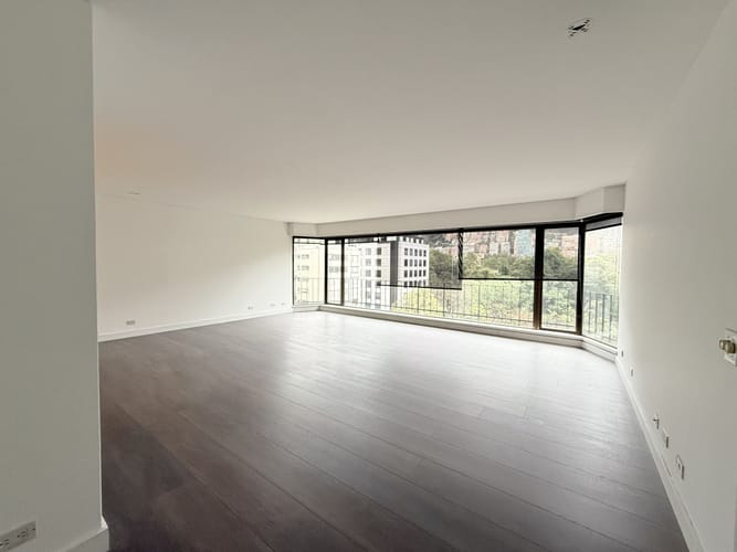 Apartamento de 4 alcobas en venta en La Cabrera, Bogotá, 364 m² · foto 4 de 24