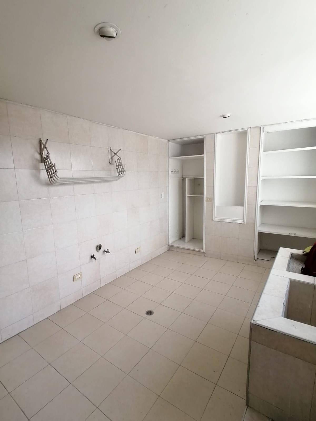 Apartamento en venta en Versalles, Cali · foto 2 de 24