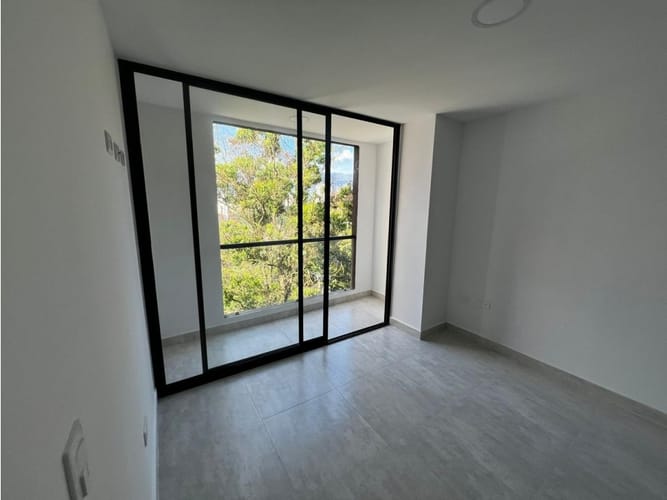 Apartaestudio en venta en Las Lomitas, Envigado, 45 m² · foto 2 de 10