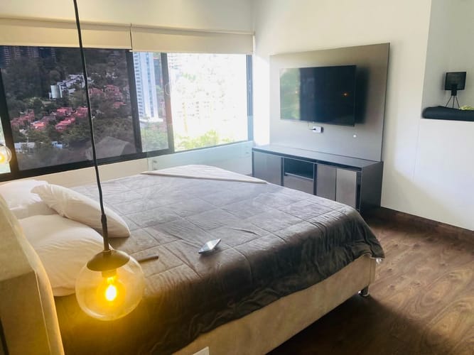 Apartamento de 2 alcobas en venta en El Poblado, Medellín, 191 m² · foto 8 de 10