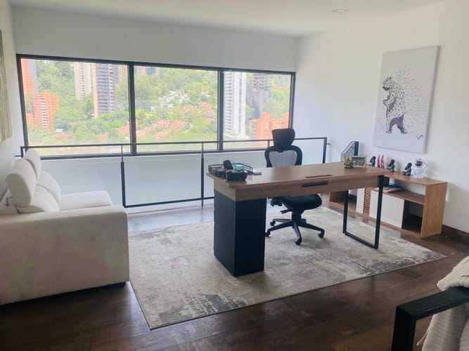 Apartamento de 2 alcobas en venta en El Poblado, Medellín, 191 m² · foto 6 de 10