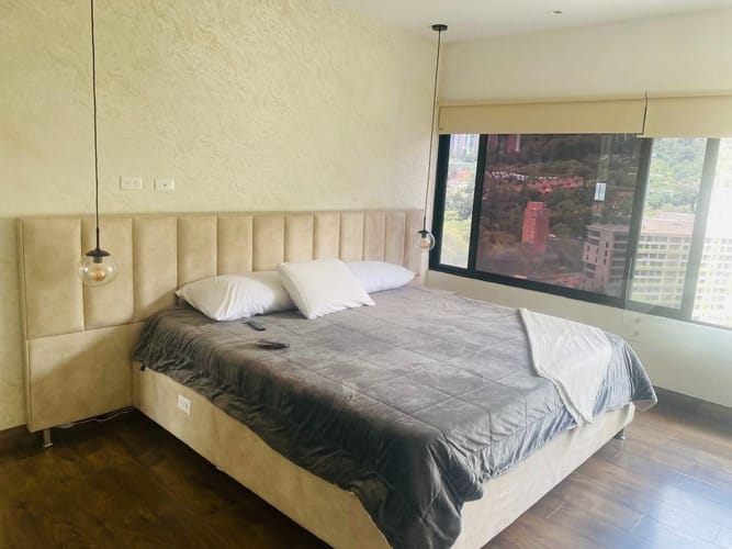 Apartamento de 2 alcobas en venta en El Poblado, Medellín, 191 m² · foto 9 de 10