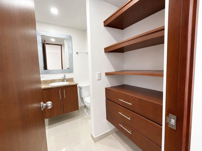 Apartamento de 2 alcobas en venta en San Jose De Manzanillo, Medellín, 64 m² · foto 6 de 11