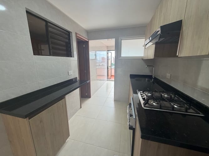 Apartamento de 2 alcobas en venta en Cabecera Del Llano, Bucaramanga, 109 m² · foto 3 de 24