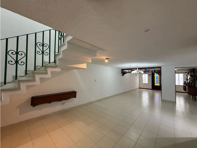 Casa de 4 alcobas en venta en Nueva Tequendama, Cali, 294 m² · foto 3 de 24