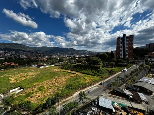 Apartamento en venta en Viviendas Del Sur, Medellín · foto 6 de 17