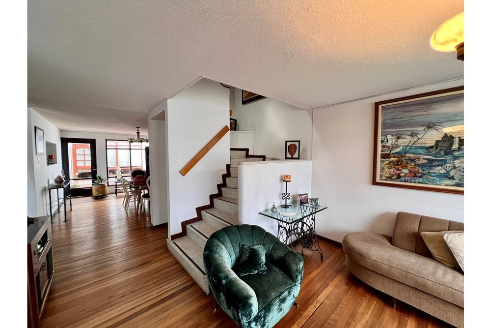 Casa en venta en La Castellana, Bogotá · foto 2 de 15