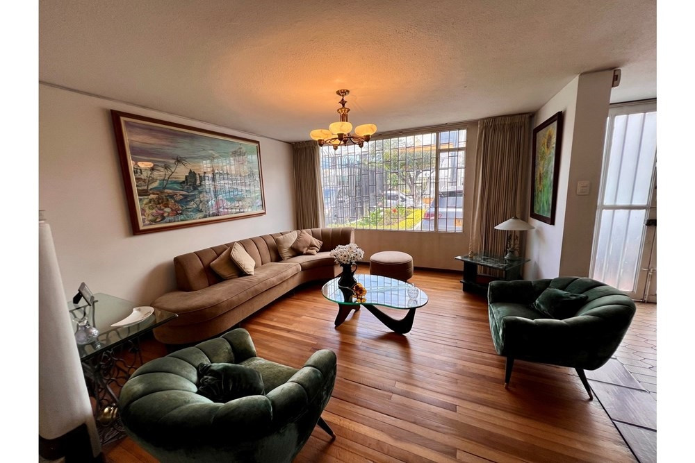 Casa en venta en La Castellana, Bogotá · foto 3 de 15