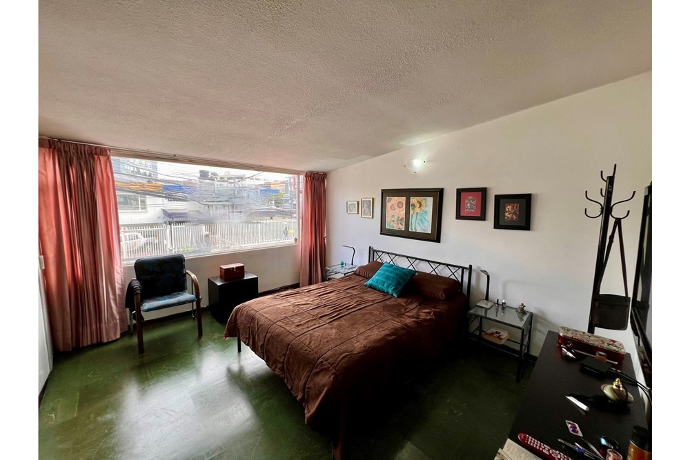 Casa en venta en La Castellana, Bogotá · foto 10 de 15