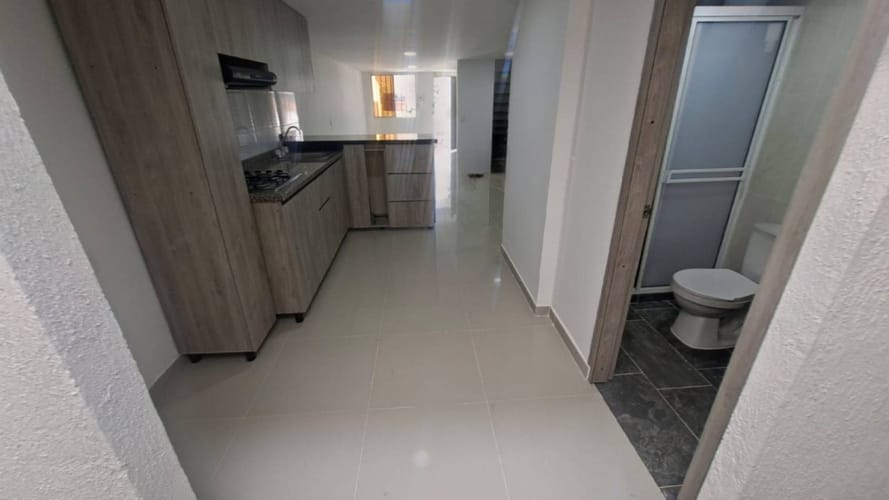 Casa de 3 alcobas en arriendo en Bosques De Aranjuez, Piedecuesta, 120 m² · foto 3 de 13