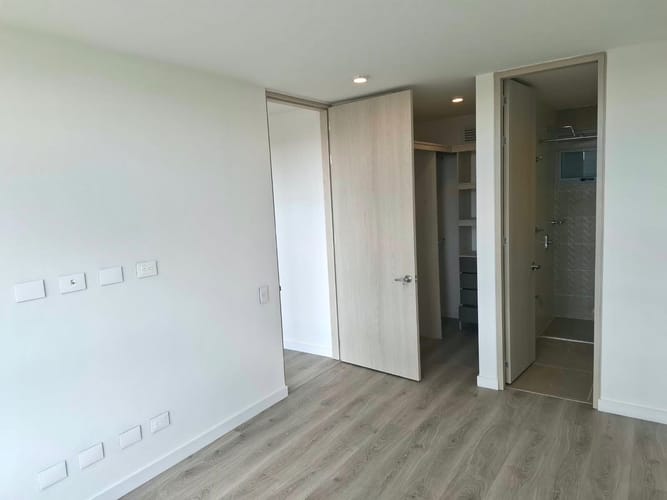Apartamento de 1 alcoba en venta en Ferrocaja Fontibon, Bogotá, 42 m² · foto 3 de 24