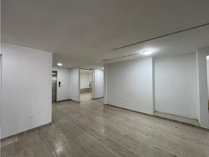 Edificio en venta en Tequendama, Cali, 600 m² · foto 2 de 24