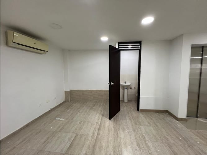 Edificio en venta en Tequendama, Cali, 600 m² · foto 4 de 24