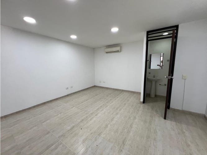 Edificio en venta en Tequendama, Cali, 600 m² · foto 22 de 24