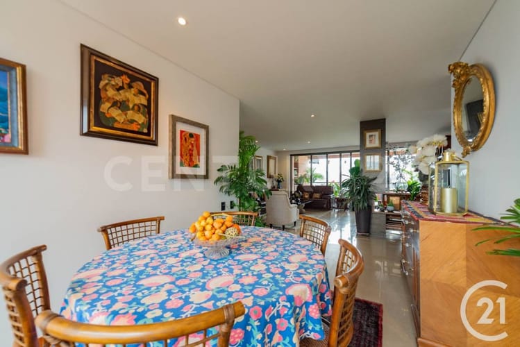 Apartamento de 3 alcobas en venta en Los Naranjos, Medellín, 210 m² · foto 10 de 20