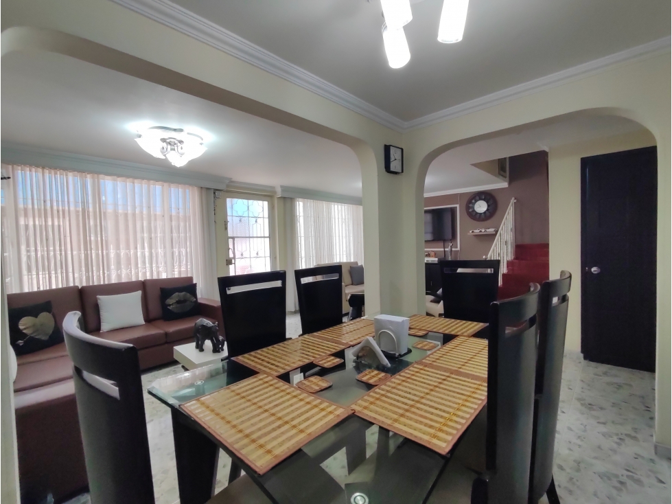 Casa en venta en Villa Gladys, Bogotá · foto 6 de 24