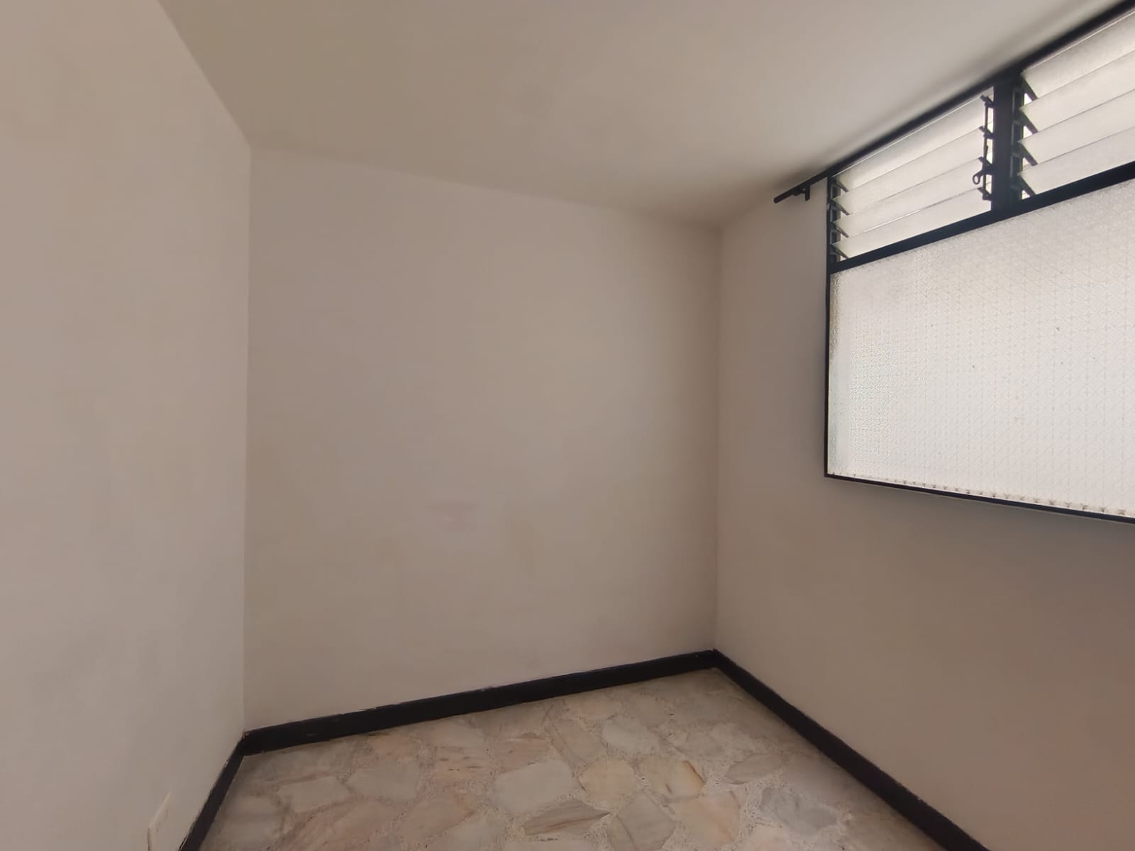 Apartamento en arriendo en Laureles, Medellín · foto 10 de 14