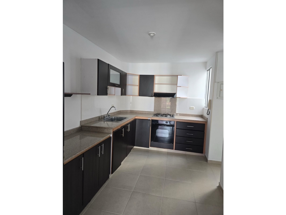 Apartamento en venta en La Hacienda, Cali · foto 4 de 24