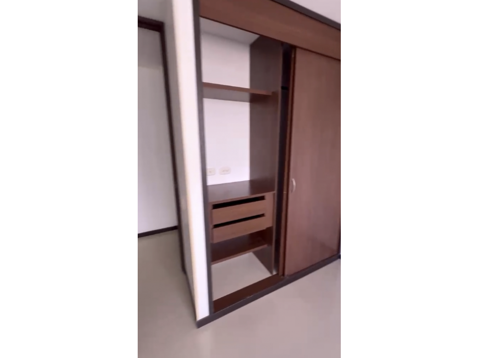 Apartamento en venta en La Hacienda, Cali · foto 8 de 24