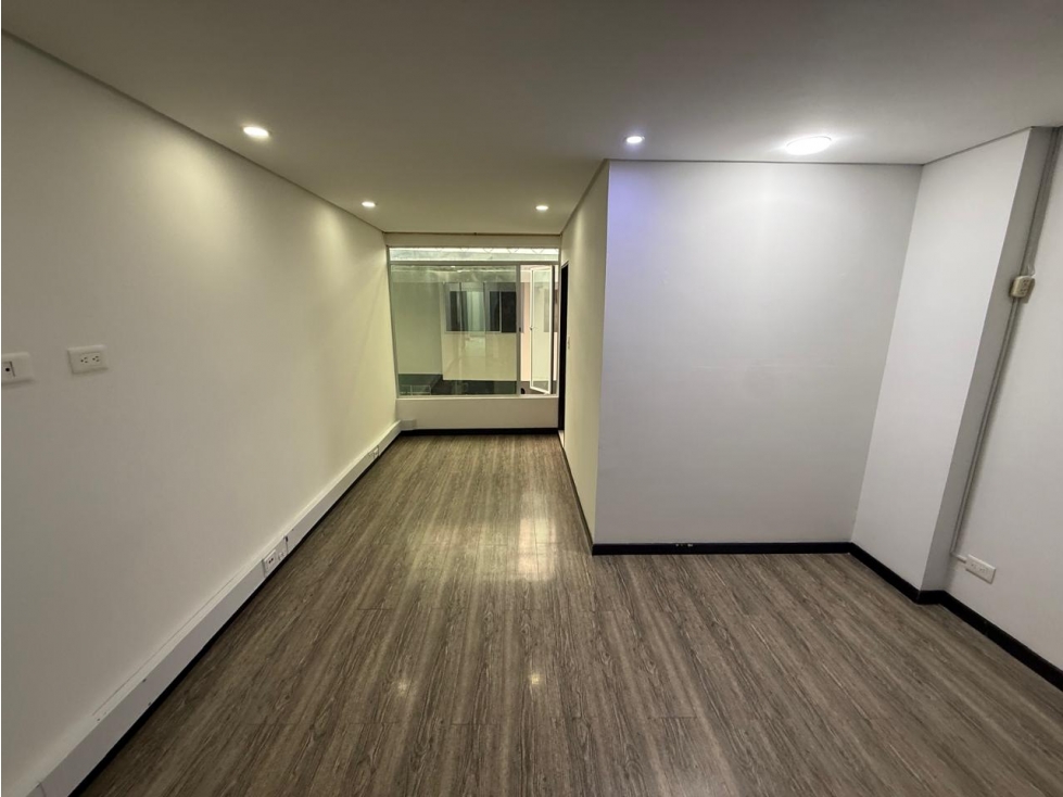 Casa en venta en Barrios Unidos, Bogotá · foto 2 de 24