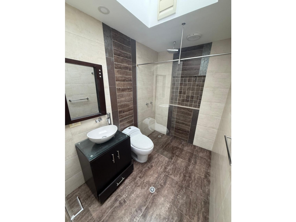 Casa en venta en Barrios Unidos, Bogotá · foto 6 de 24