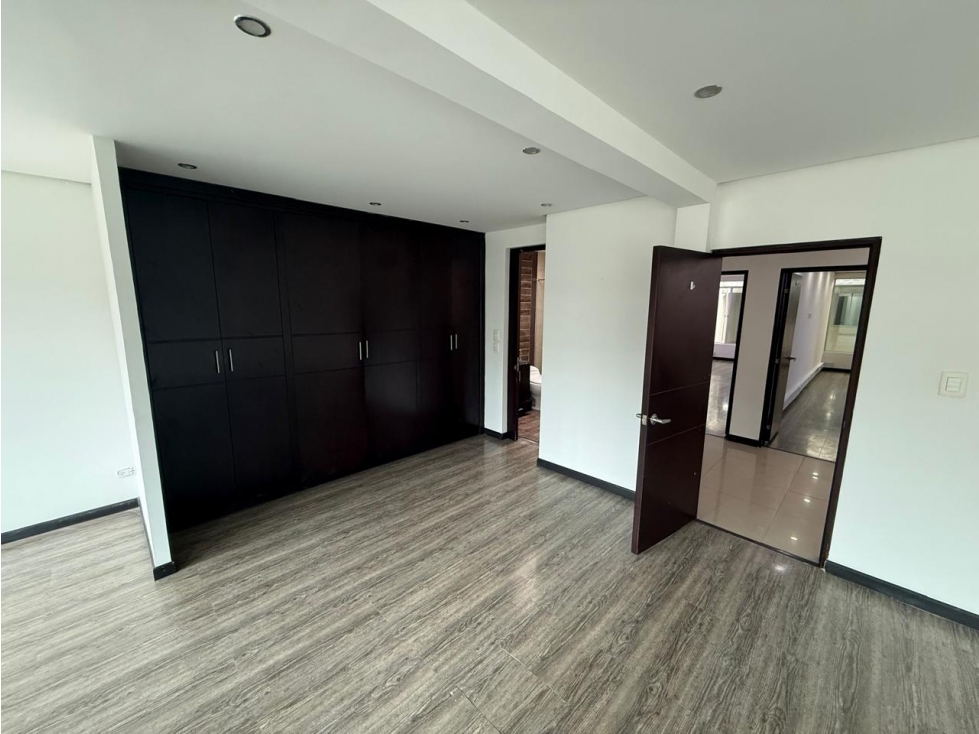 Casa en venta en Barrios Unidos, Bogotá · foto 9 de 24