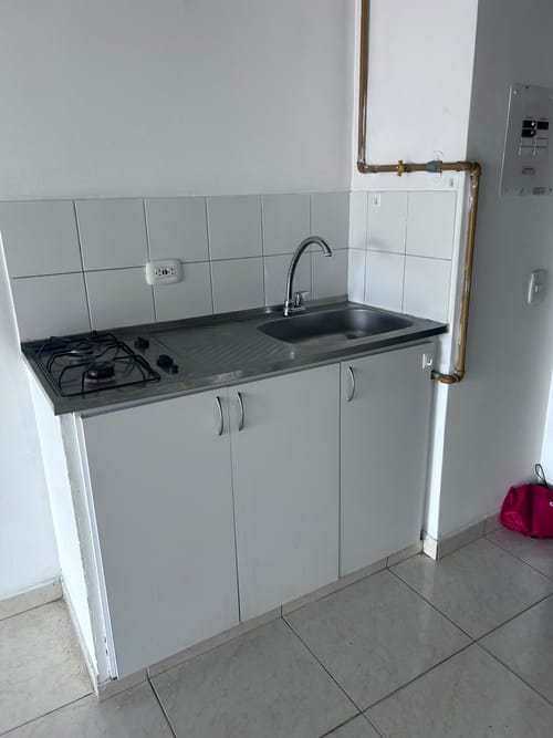 Apartamento de 2 alcobas en arriendo en Voto Nacional, Bogotá, 40 m² · foto 2 de 8