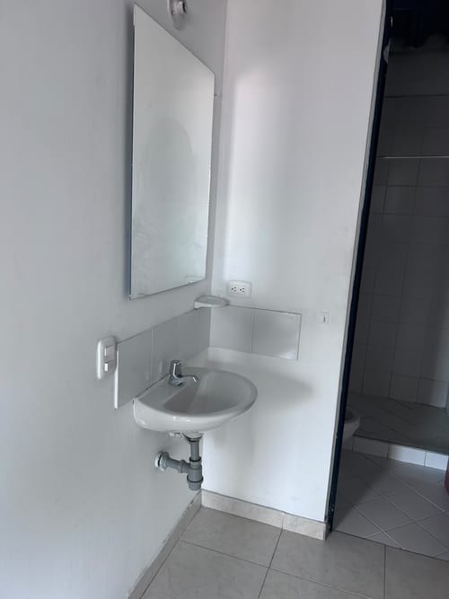 Apartamento de 2 alcobas en arriendo en Voto Nacional, Bogotá, 40 m² · foto 3 de 8