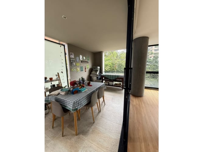 Apartamento en venta en El Poblado, Medellín · foto 3 de 22