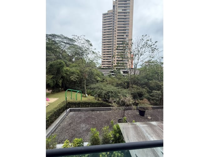 Apartamento en venta en El Poblado, Medellín · foto 6 de 22