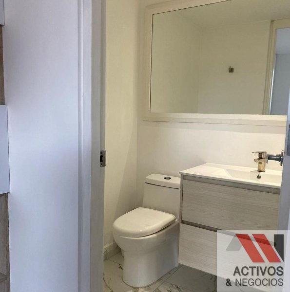 Apartamento en arriendo en El Poblado, Medellín · foto 6 de 12