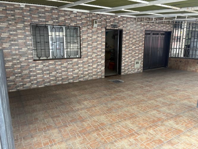 Casa de 4 alcobas en venta en Niquia, Bello, 300 m² · foto 3 de 10