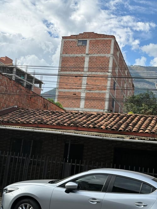 Casa de 4 alcobas en venta en Niquia, Bello, 300 m² · foto 6 de 10