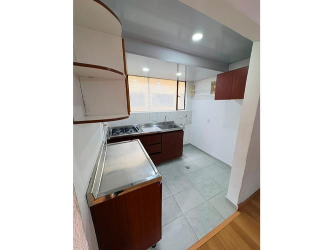 Apartamento de 3 alcobas en venta en Rincon De Mandalay, Bogotá, 40 m² · foto 2 de 16