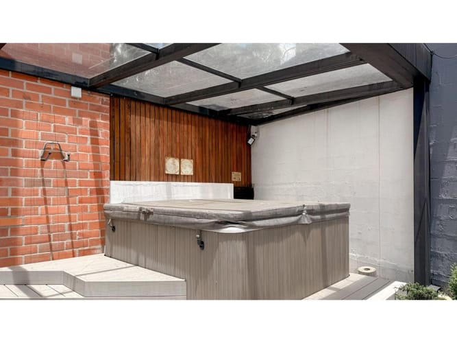 Casa de 4 alcobas en venta en Loma Benedictinos, Medellín, 234 m² · foto 11 de 24