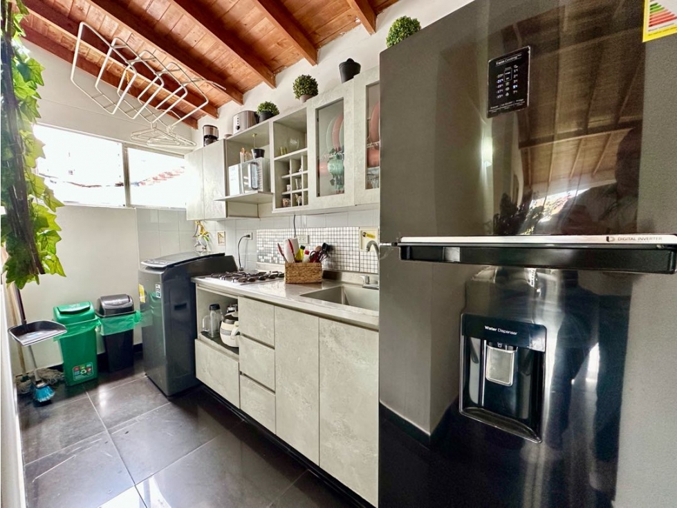 Apartamento en venta en Loma Del Esmeraldal, Envigado · foto 6 de 20