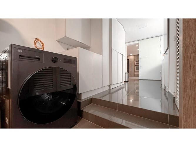 Casa de 4 alcobas en venta en Loma Benedictinos, Medellín, 234 m² · foto 23 de 24